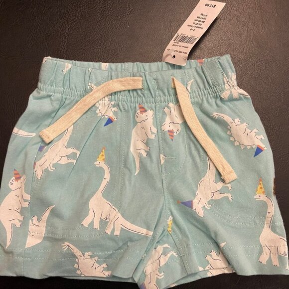 Bundle of Three Boy's Baby GAP Shorts - Size 3-6M - NWT - Picture 3 of 5